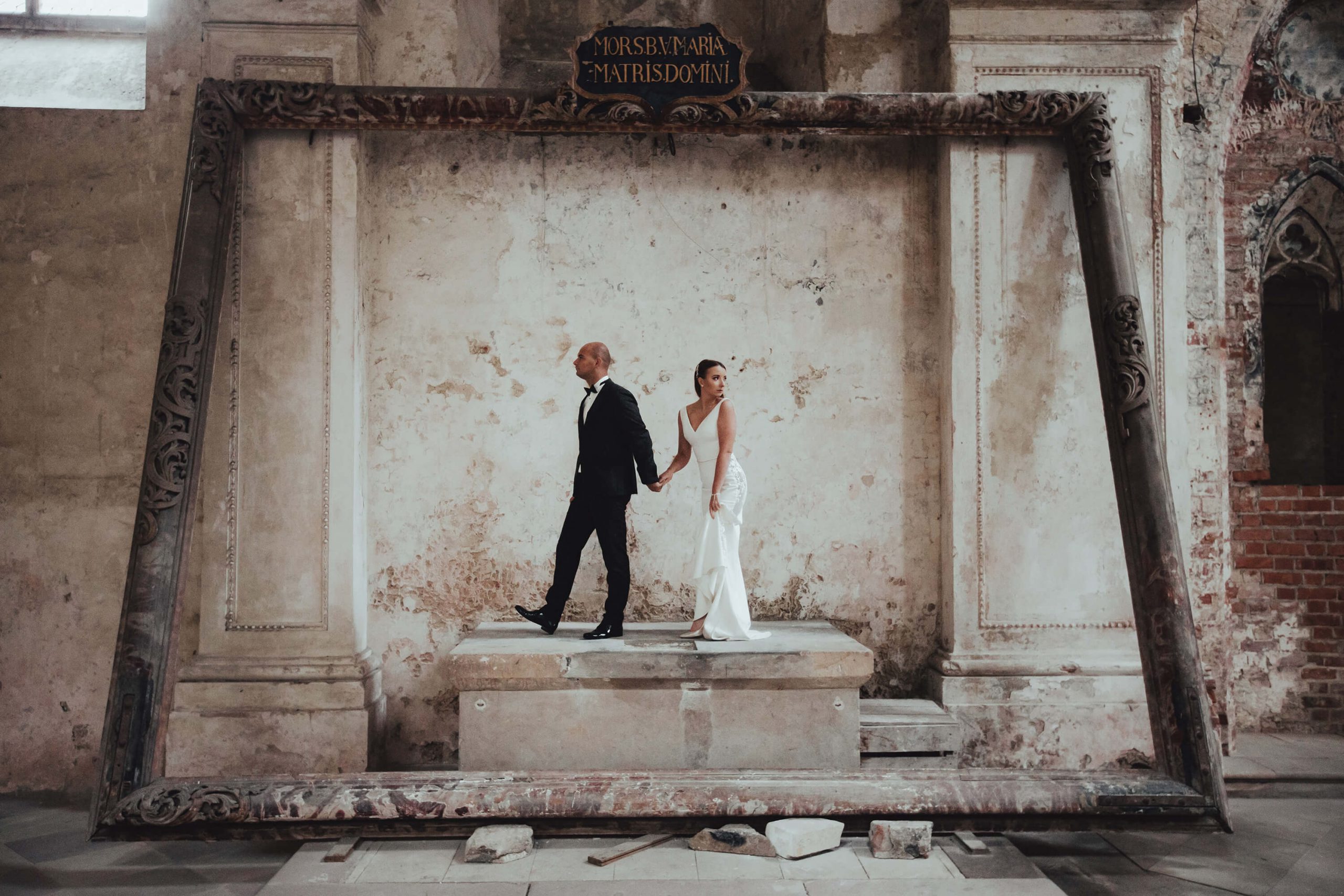 sesja-slubna-opactwo-cystersow-midar-studio