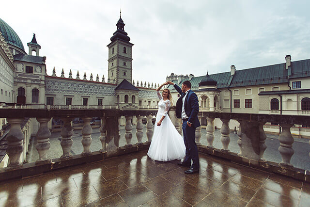 Sesja Ślubna na Podkarpaciu: TOP 6 Miejsc na Plener | Midar Studio 6 krasiczyn sesja slubna midar studio 25 Midar Studio Fotograf ślubny i Kamerzysta na wesele