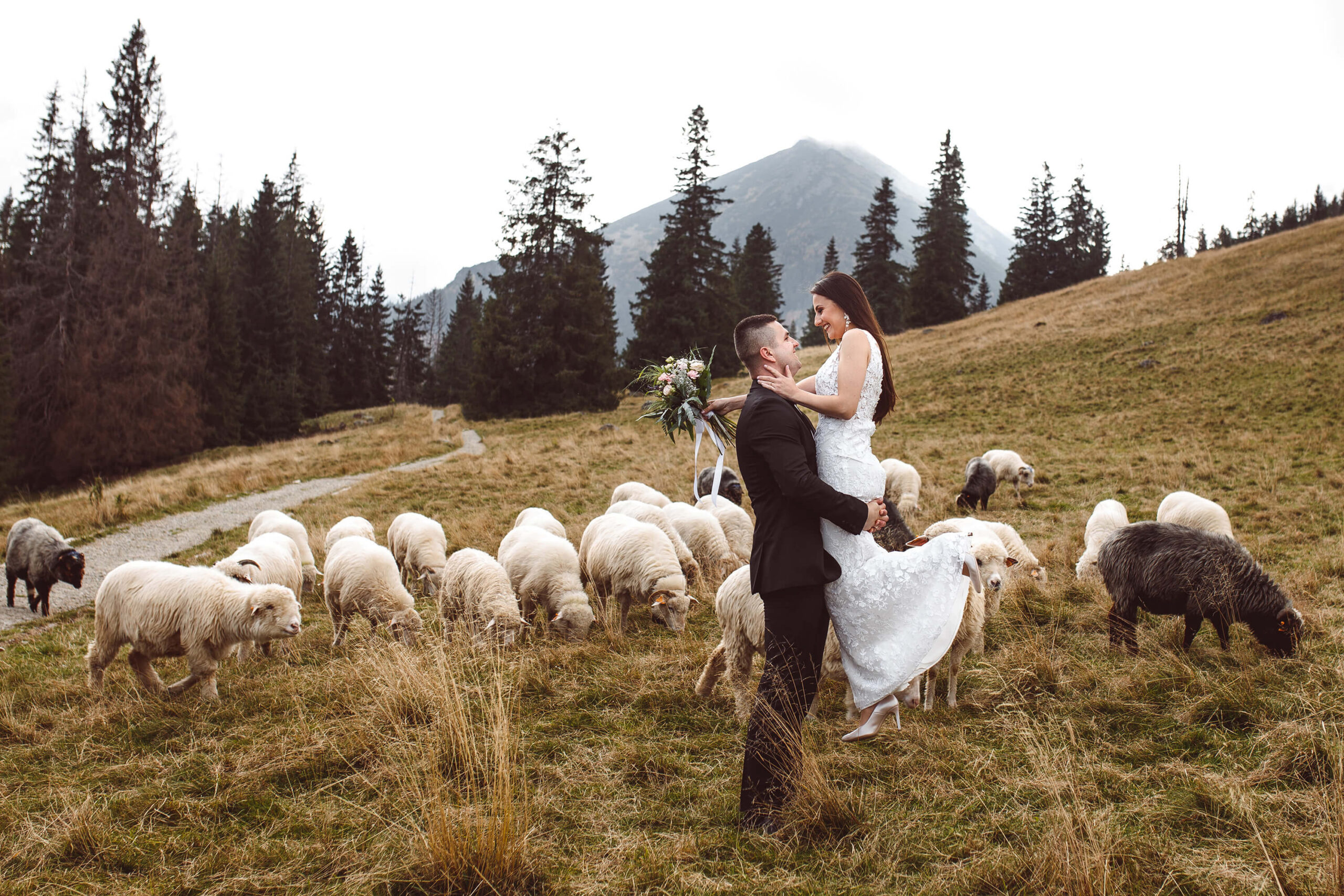 01 okladka 1 scaled Midar Studio Fotograf ślubny i Kamerzysta na wesele